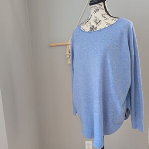 Light Blue Sweater Small/Medium Light Oversized Long Sleeve Top